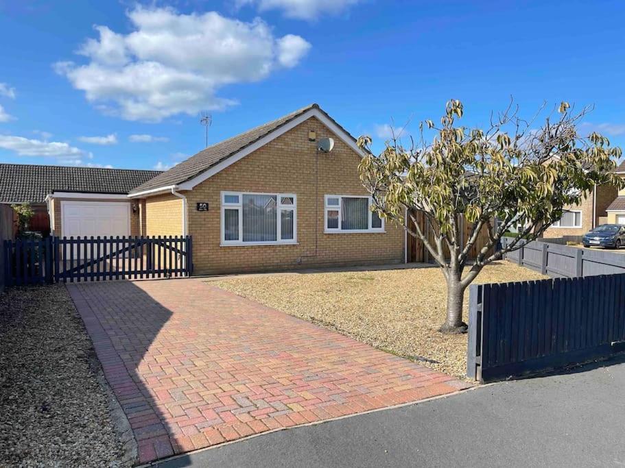 Lodge In The Heart Of Bourne Thurlby Buitenkant foto